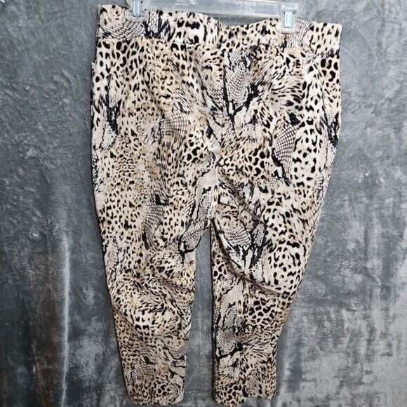 Chico's Sz 2.5 (14) Animal Print Pullon Capri stretch black beige - Picture 6 of 10